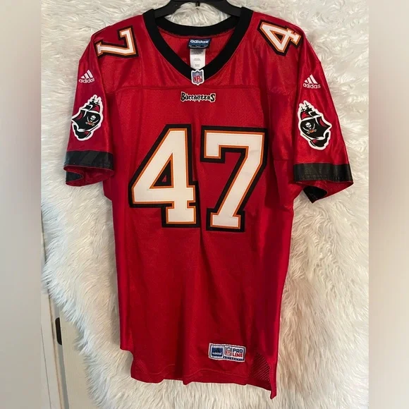 Tampa Bay Buccaneers VINTAGE John Lynch #47 Adidas Pro-Line Football Jersey. 42